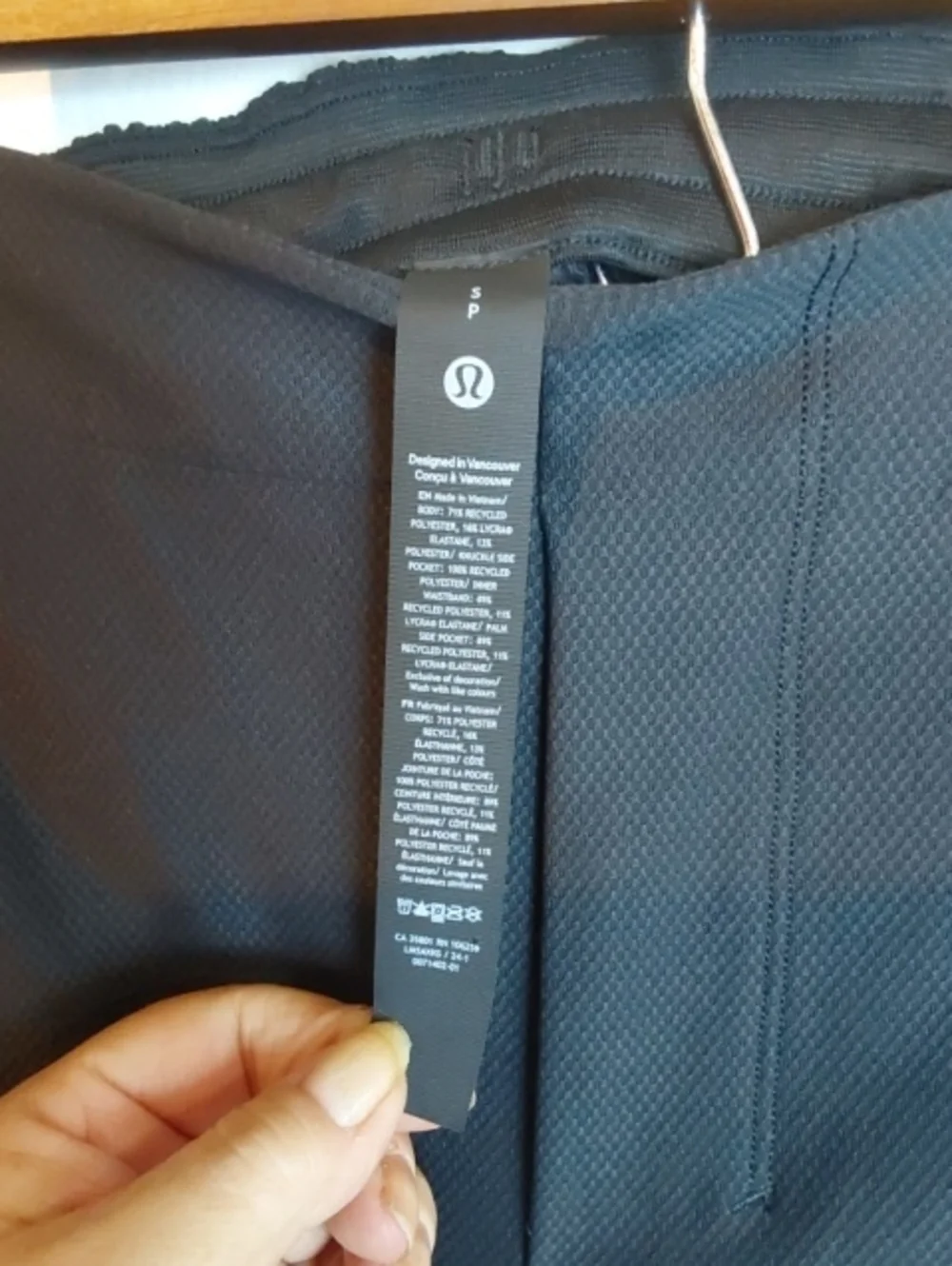Lululemon| Black High Rise Joggers Zipper Features Comfort Sz.S